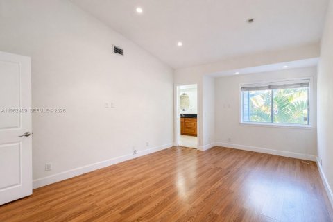 Townhouse in Boca Raton, Florida 3 bedrooms, 130.06 sq.m. № 2024278 - photo 20