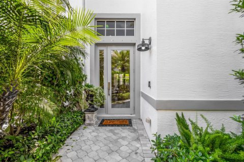 House in Wellington, Florida 4 bedrooms, 405.15 sq.m. № 2249187