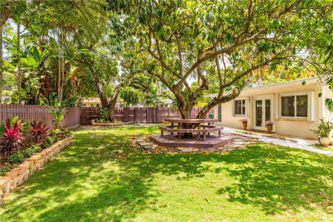 Villa ou maison à vendre à Miami Shores, Floride: 3 chambres, 187.29 m2 № 2282212 - photo 3