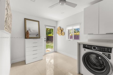 Villa ou maison à vendre à Miami Shores, Floride: 3 chambres, 187.29 m2 № 2282212 - photo 25