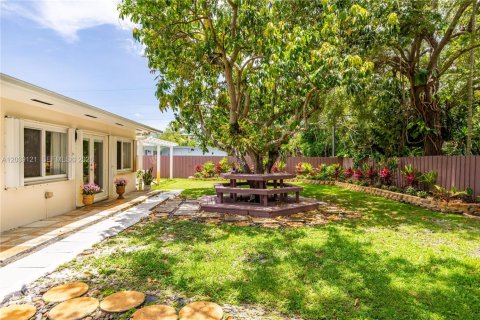 Villa ou maison à vendre à Miami Shores, Floride: 3 chambres, 187.29 m2 № 2282212 - photo 10