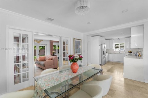 Villa ou maison à vendre à Miami Shores, Floride: 3 chambres, 187.29 m2 № 2282212 - photo 12