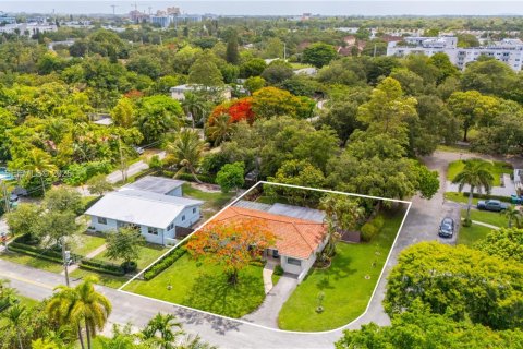 Villa ou maison à vendre à Miami Shores, Floride: 3 chambres, 187.29 m2 № 2282212 - photo 27