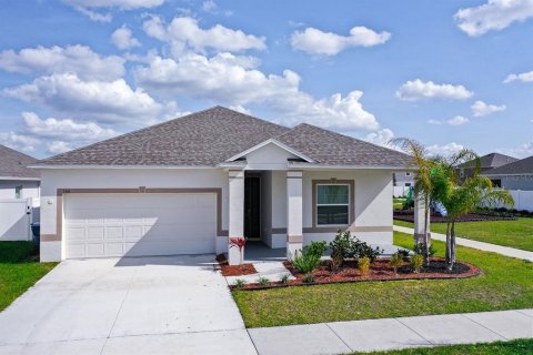 House in Haines City, Florida 3 bedrooms, 139.82 sq.m. № 1540901 - photo 2