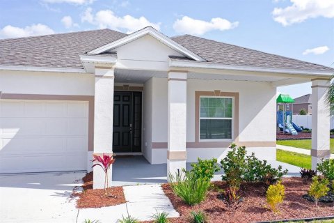 House in Haines City, Florida 3 bedrooms, 139.82 sq.m. № 1540901 - photo 22