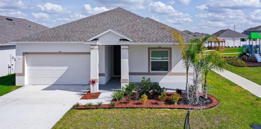 House in Haines City, Florida 3 bedrooms, 139.82 sq.m. № 1540901
