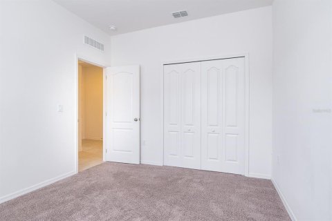 House in Haines City, Florida 3 bedrooms, 139.82 sq.m. № 1540901 - photo 20