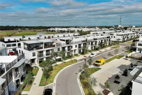 Townhouse in Homestead, Florida 4 bedrooms, 129.88 sq.m. № 2007400 - photo 25