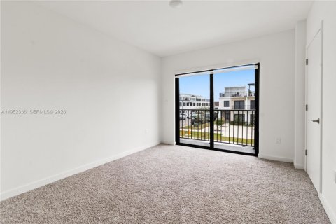 Townhouse in Homestead, Florida 4 bedrooms, 129.88 sq.m. № 2007400 - photo 5