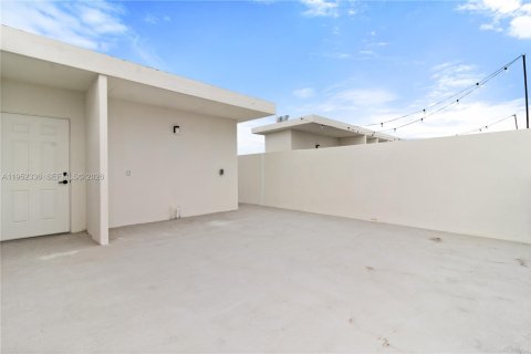 Townhouse in Homestead, Florida 4 bedrooms, 129.88 sq.m. № 2007400 - photo 22