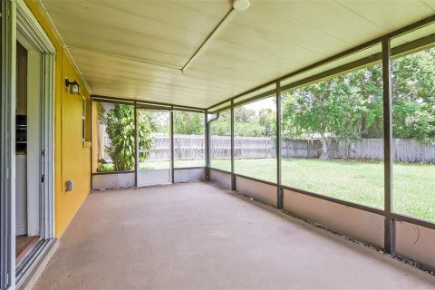House in Deltona, Florida 4 bedrooms, 122.26 sq.m. № 1853163 - photo 7