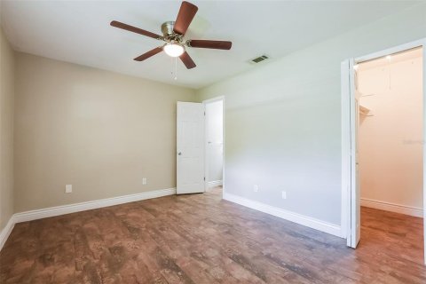 House in Deltona, Florida 4 bedrooms, 122.26 sq.m. № 1853163 - photo 10