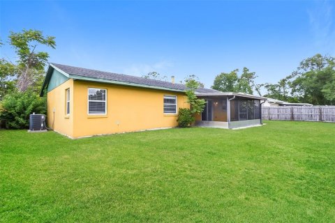 House in Deltona, Florida 4 bedrooms, 122.26 sq.m. № 1853163 - photo 20
