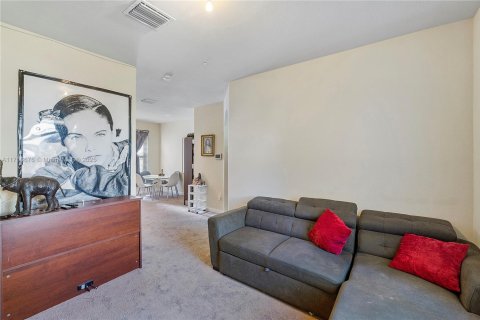 Купить таунхаус в Хомстед, Флорида 3 спальни, 141.49м2, № 2014592 - фото 13