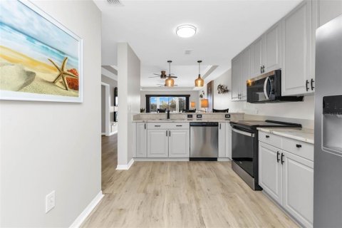 Copropriété à vendre à Punta Gorda, Floride: 2 chambres, 128.3 m2 № 2124229 - photo 8