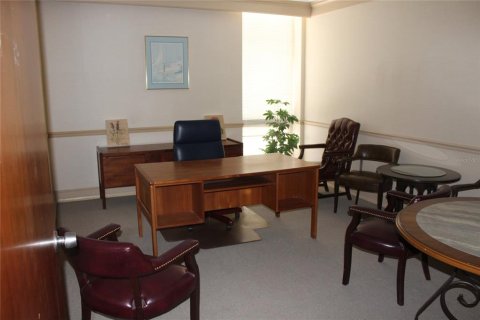 Propiedad comercial en alquiler en Clearwater, Florida, 1324.04 m2 № 2238991 - foto 13