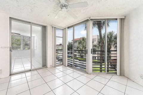 Condo in Davie, Florida, 3 bedrooms  № 2185866 - photo 7