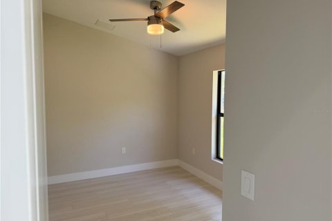 House in Punta Gorda, Florida 4 bedrooms, 142.33 sq.m. № 2217927 - photo 22