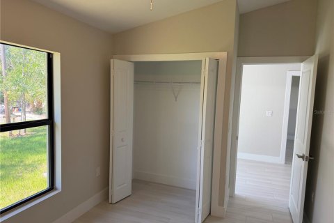 House in Punta Gorda, Florida 4 bedrooms, 142.33 sq.m. № 2217927 - photo 21