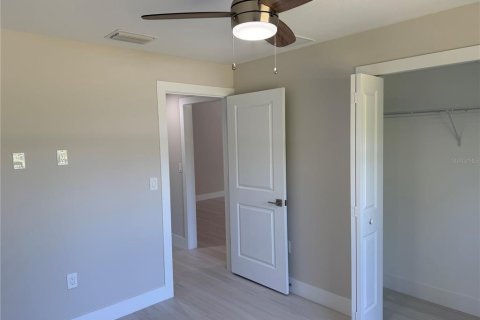 House in Punta Gorda, Florida 4 bedrooms, 142.33 sq.m. № 2217927 - photo 25