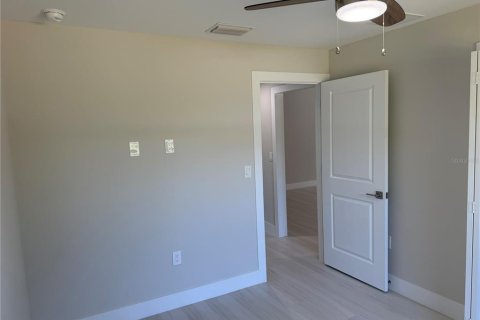 House in Punta Gorda, Florida 4 bedrooms, 142.33 sq.m. № 2217927 - photo 26