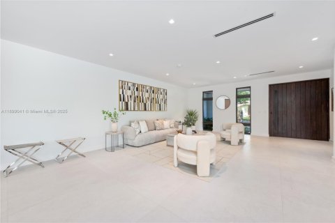 House in Miami, Florida 4 bedrooms, 309.92 sq.m. № 1951878 - photo 4