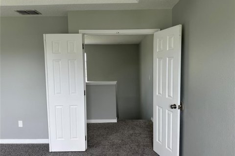 House in Kissimmee, Florida 4 bedrooms, 222.59 sq.m. № 2128175 - photo 29