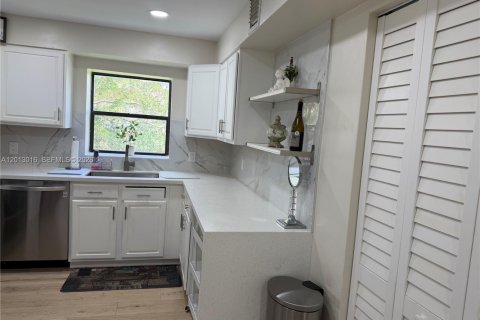 Copropriété à louer à Weston, Floride: 2 chambres, 117.06 m2 № 2076284 - photo 18