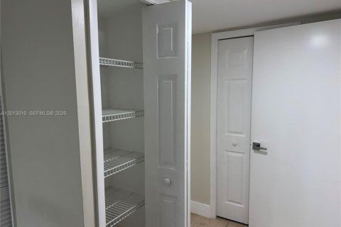 Copropriété à louer à Weston, Floride: 2 chambres, 117.06 m2 № 2076284 - photo 24