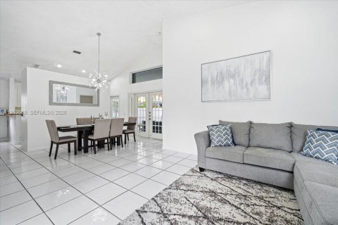 Villa ou maison à vendre à Weston, Floride: 3 chambres, 139.82 m2 № 2009777 - photo 6