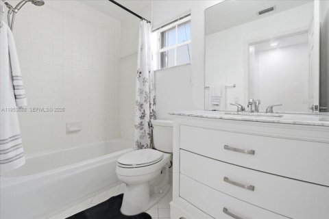 Villa ou maison à vendre à Weston, Floride: 3 chambres, 139.82 m2 № 2009777 - photo 25