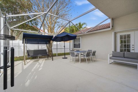 Villa ou maison à vendre à Weston, Floride: 3 chambres, 139.82 m2 № 2009777 - photo 13