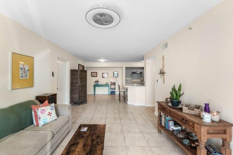 Condo in Boynton Beach, Florida, 1 bedroom  № 2392461 - photo 14