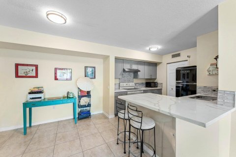Condo in Boynton Beach, Florida, 1 bedroom  № 2392461 - photo 5