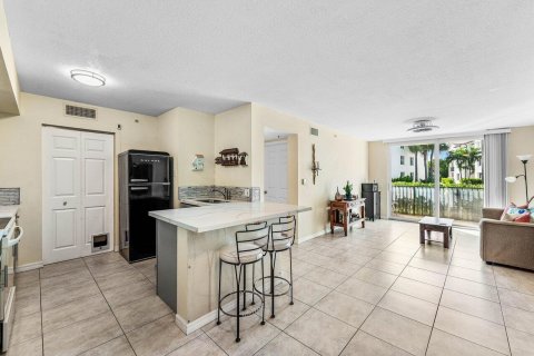 Condo in Boynton Beach, Florida, 1 bedroom  № 2392461 - photo 2