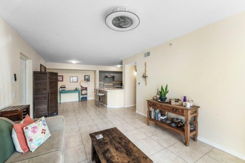 Condo in Boynton Beach, Florida, 1 bedroom  № 2392461 - photo 13
