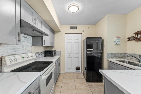 Condo in Boynton Beach, Florida, 1 bedroom  № 2392461 - photo 7