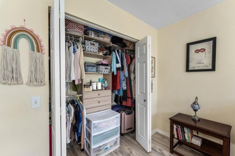 Condo in Boynton Beach, Florida, 1 bedroom  № 2392461 - photo 17