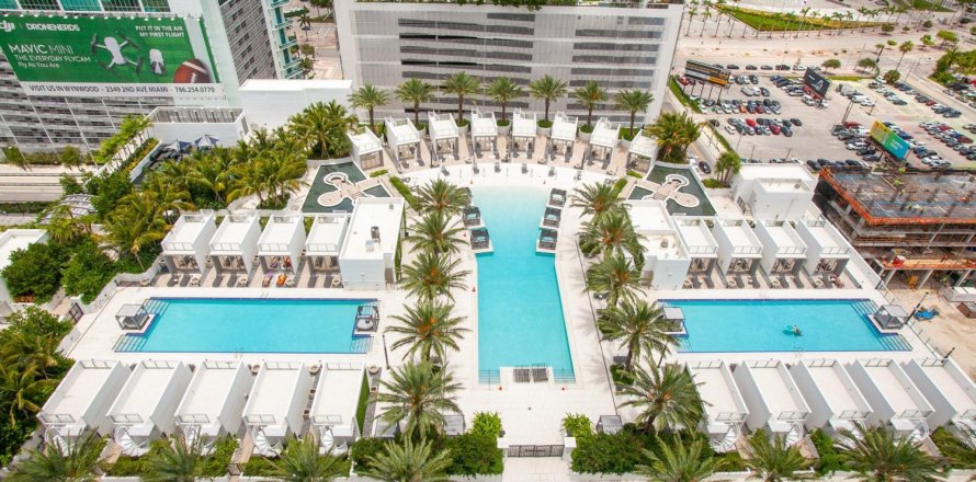 Condominio en Miami, Florida, 1 dormitorio  № 1208118