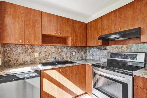 Villa ou maison à louer à Deerfield Beach, Floride: 3 chambres, 102.56 m2 № 2046457 - photo 17