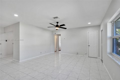 Villa ou maison à louer à Deerfield Beach, Floride: 3 chambres, 102.56 m2 № 2046457 - photo 8