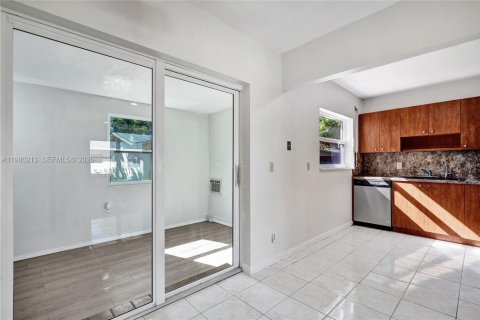 Villa ou maison à louer à Deerfield Beach, Floride: 3 chambres, 102.56 m2 № 2046457 - photo 28