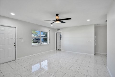 Villa ou maison à louer à Deerfield Beach, Floride: 3 chambres, 102.56 m2 № 2046457 - photo 6