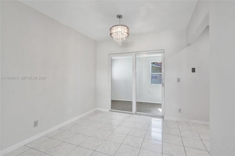 Villa ou maison à louer à Deerfield Beach, Floride: 3 chambres, 102.56 m2 № 2046457 - photo 11