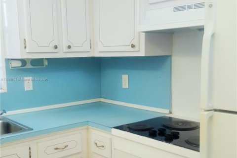 Condominio en venta en Miami, Florida, 37.81 m2 № 2034589 - foto 5