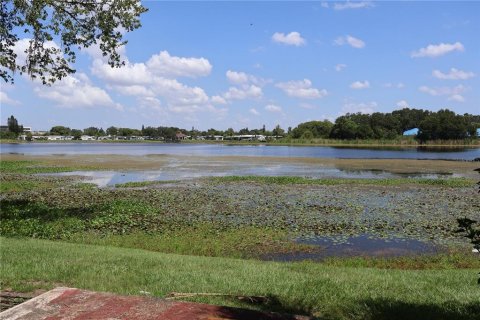 Condo in Orlando, Florida, 1 bedroom  № 1850309 - photo 12