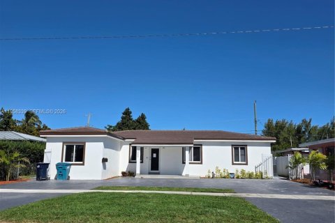 Casa en Miami, Florida 2 dormitorios, 155.33 m2 № 2018041