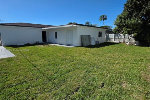 Casa en alquiler en Miami, Florida, 2 dormitorios, 155.33 m2 № 2018041 - foto 10