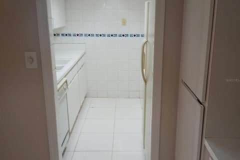 Condo in Tampa, Florida, 2 bedrooms  № 1849526 - photo 8