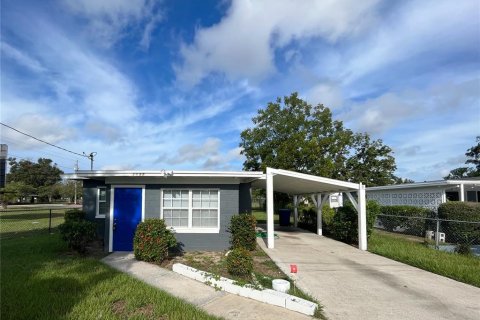 Villa ou maison à louer à Winter Haven, Floride: 2 chambres, 84.73 m2 № 2428800 - photo 3